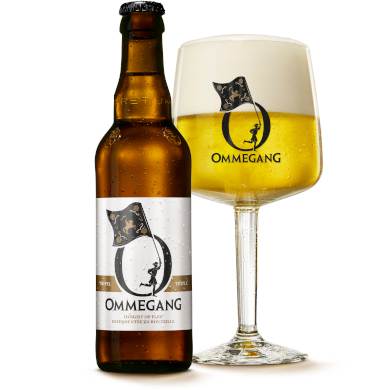 Uitgeschonken Ommegang in bijhorend kelkglas