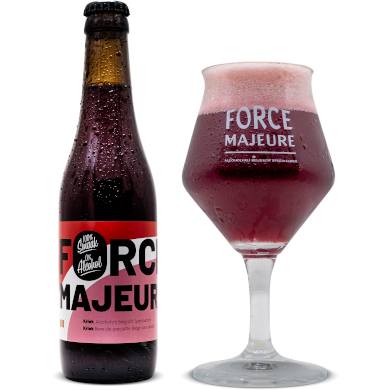 Force Majeure Kriek uitgeschonken in bijhorend bierglas