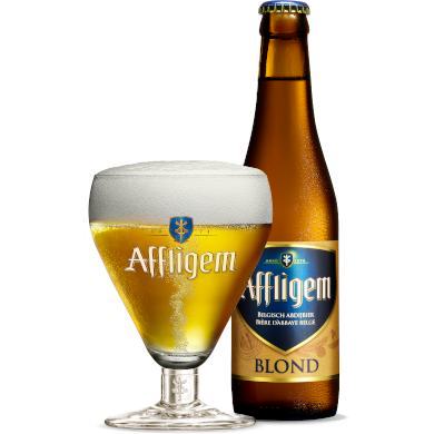 Uitgeschonken blonde Affligem in bijhorend bierglas