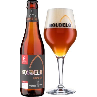 Boudelo Grand Cru gepresenteerd in glas met flesje naast