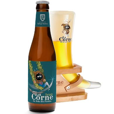 Uitgeschonken La Corne Triple in bijhorend hoornglas