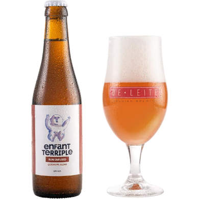 Enfant Terriple Rum Infused in passend glas