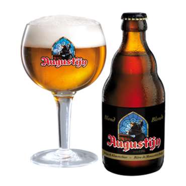 Uitgeschonken Augustijn Blond in Augustijn-bierglas naast bierflesje