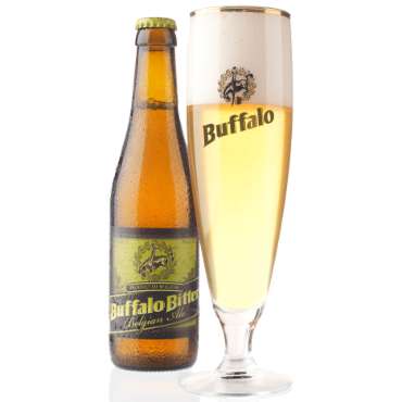 Buffalo Bitter in bierglas met fles ernaast