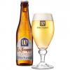 Uitgeschonken La Trappe Witte Trappist in bijhorend bierglas